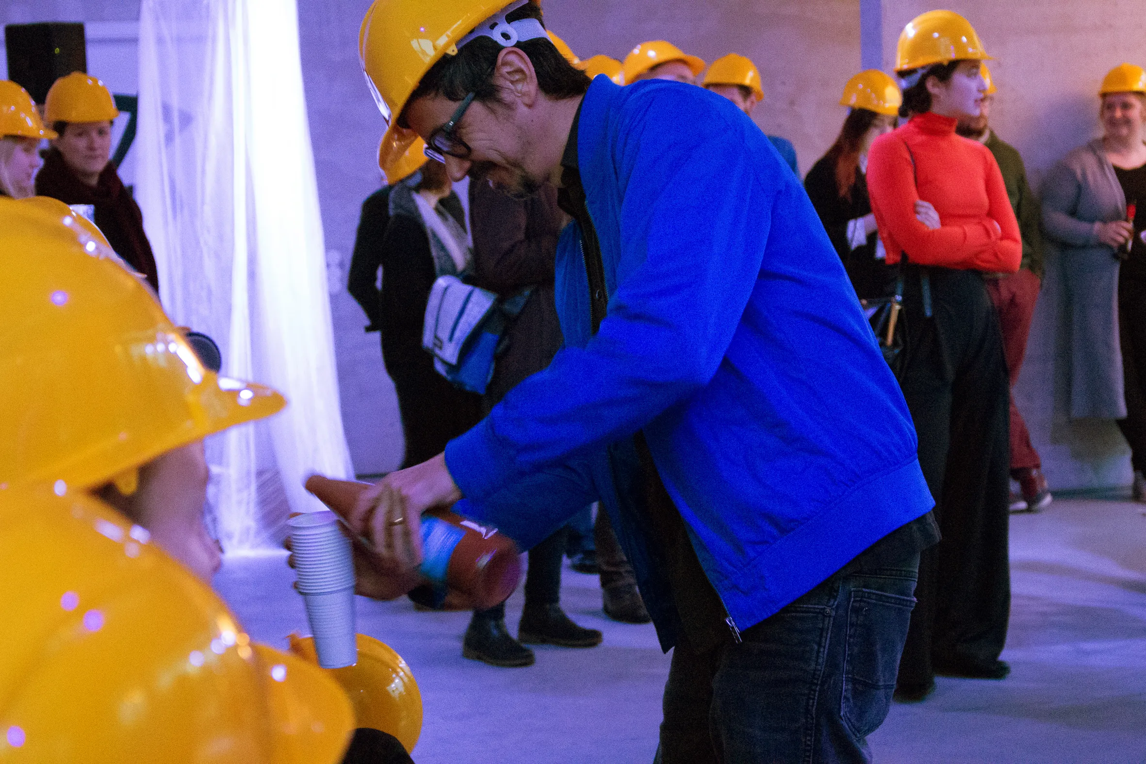 völlig Utopisch — 9