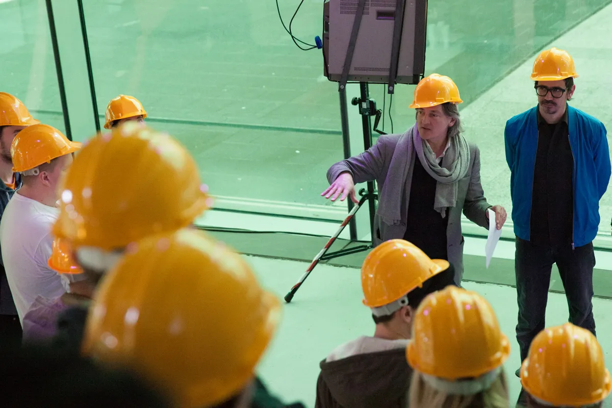 völlig Utopisch — 14