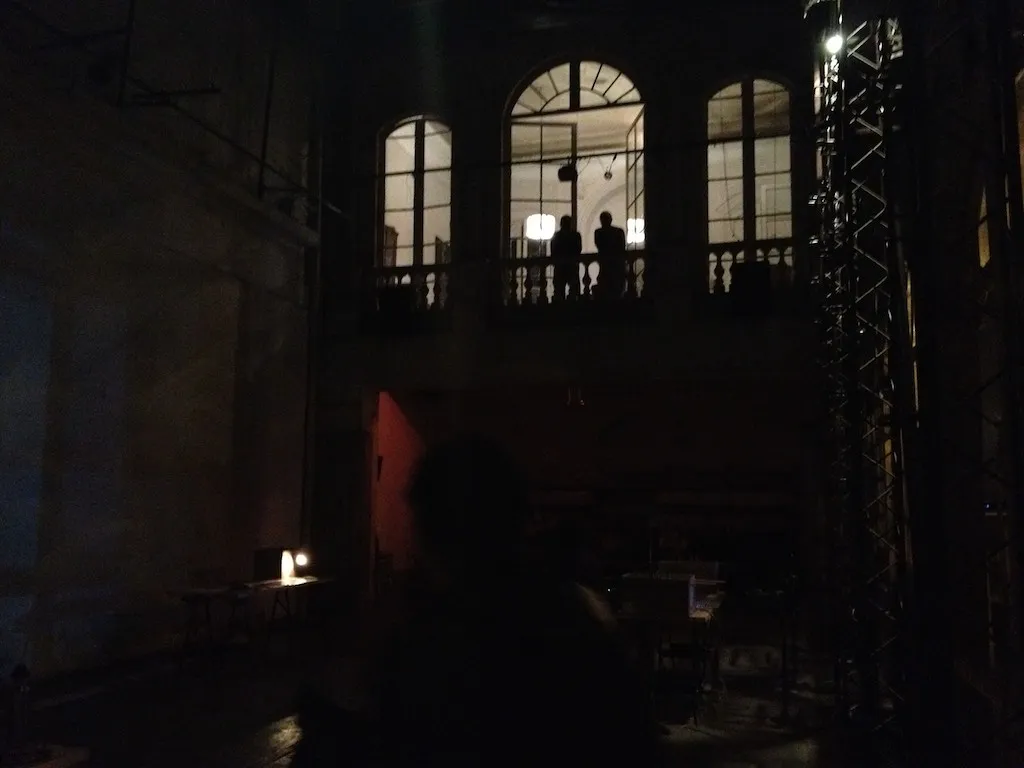 ocultar - disfrazar - disimular — 10