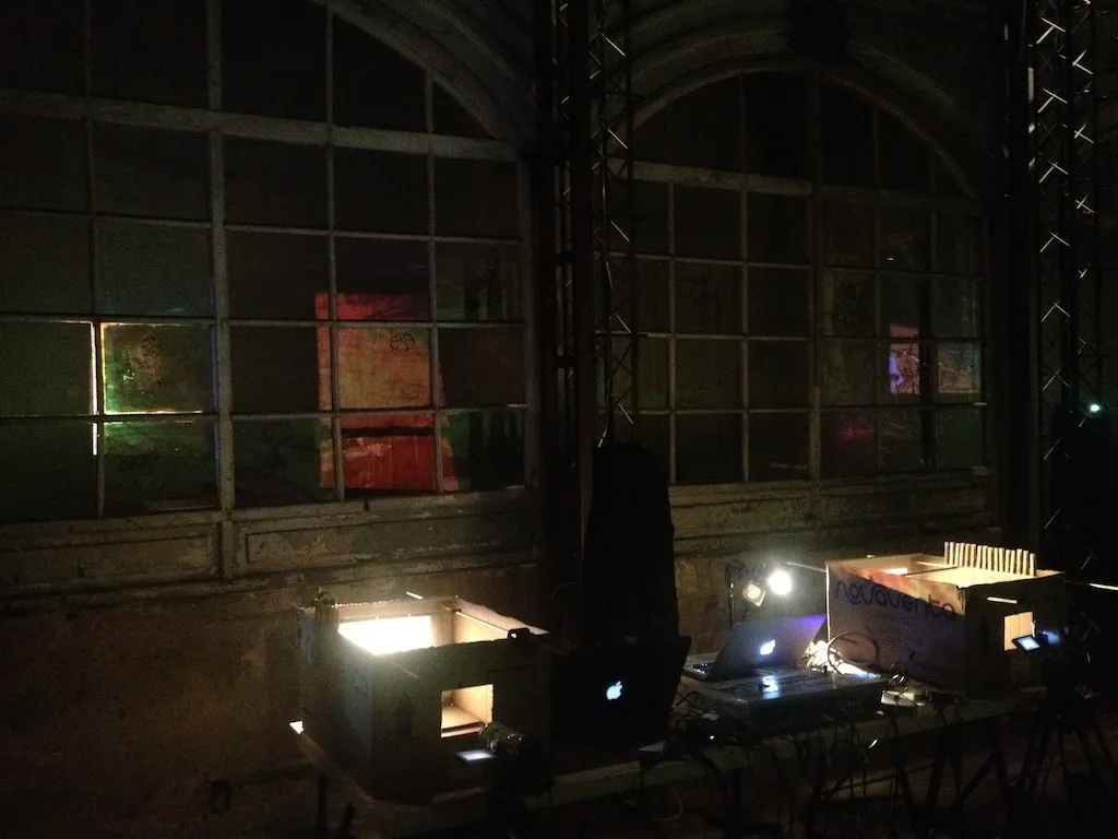 ocultar - disfrazar - disimular — 11