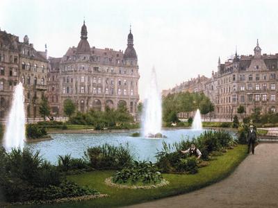 excited to present: Forget your fear in public space. - 4